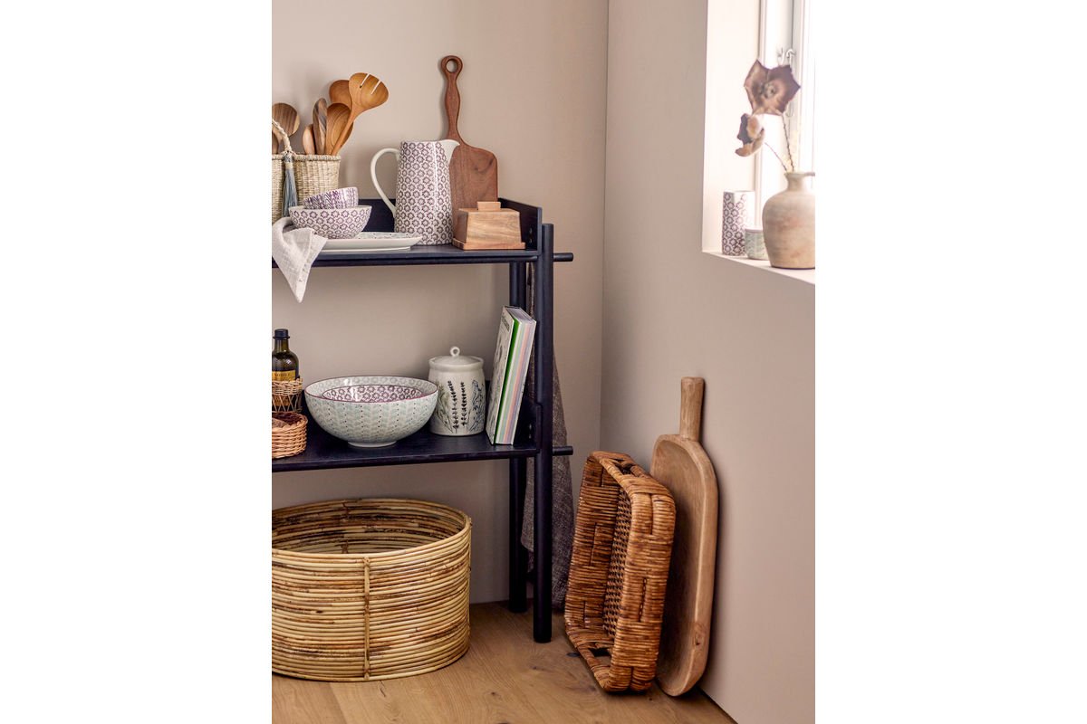 Krug Sabi – kameninová nádoba s ručne maľovanými detailmi vo fialovej farbe