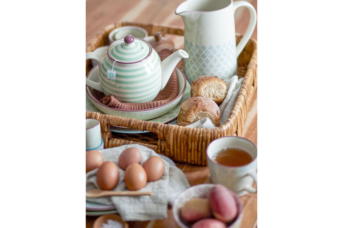 Krug Alvas – kameninový džbán s jemnými modrými tónmi