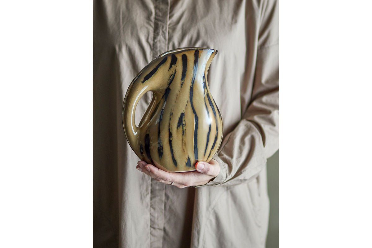 Krug Soren – kamenina s reaktívnou glazúrou v hnedej farbe