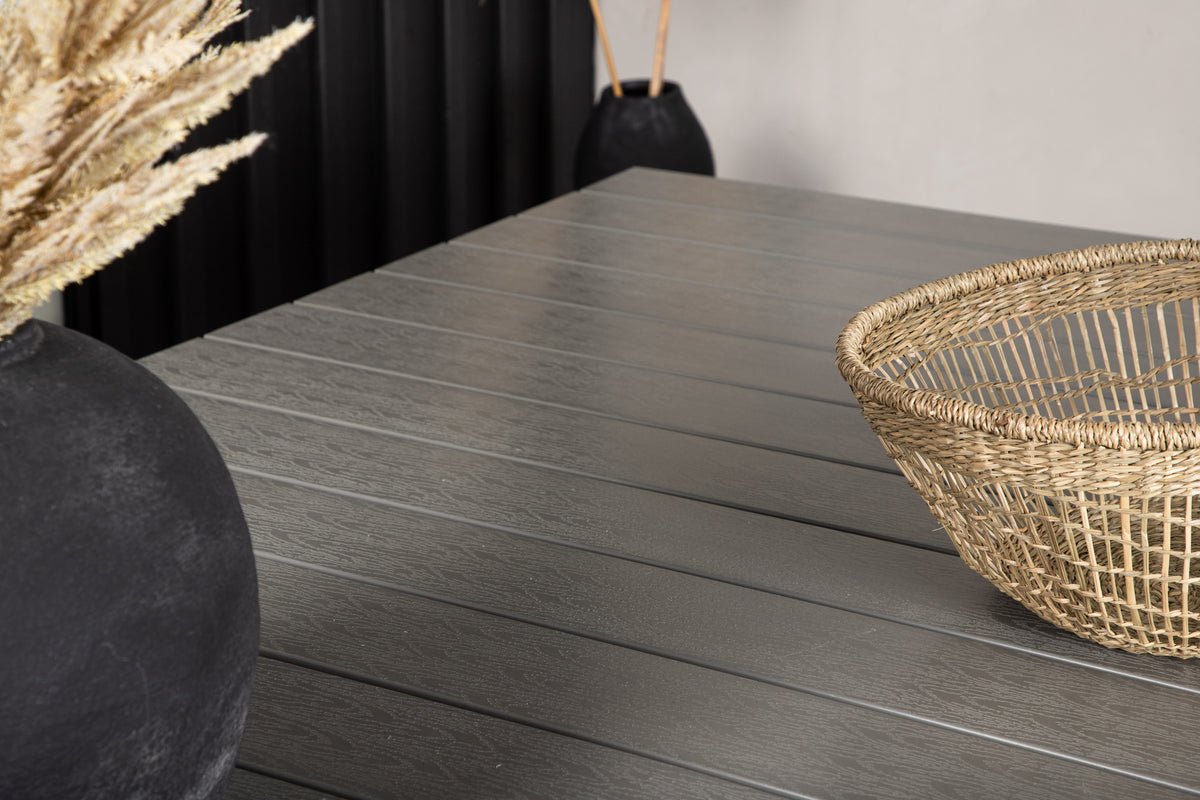 Záhradný stôl Kairen - perfektný pre spoločenské posedenia vonku