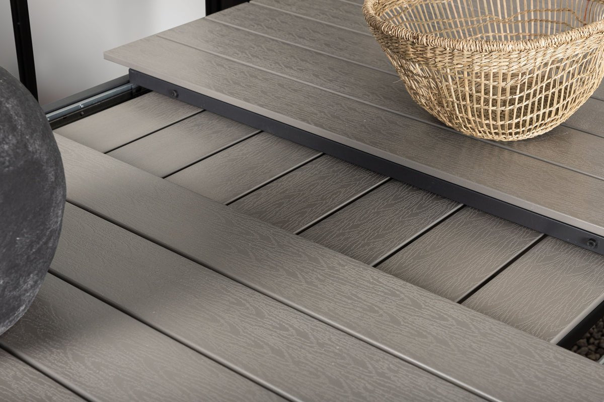 Záhradný stôl Kairen - perfektný pre spoločenské posedenia vonku