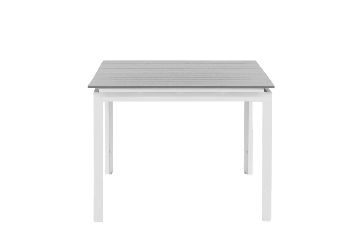 Záhradný stôl Kairen - perfektný pre spoločenské posedenia vonku