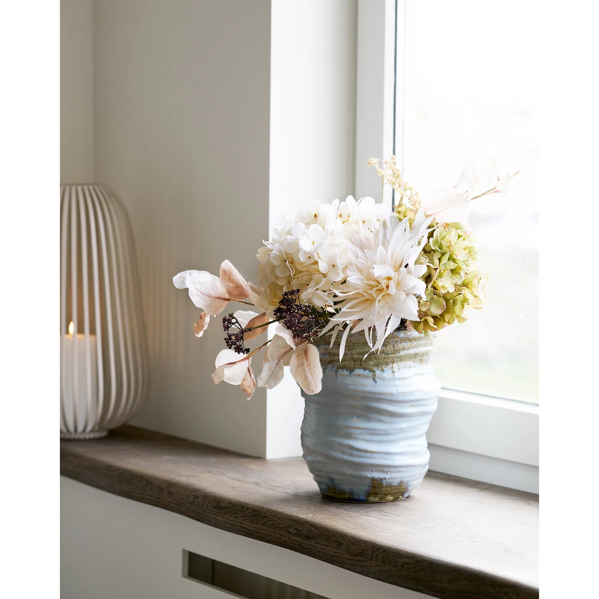 Váza Bravika - elegantná keramická váza svetlomodrej farby