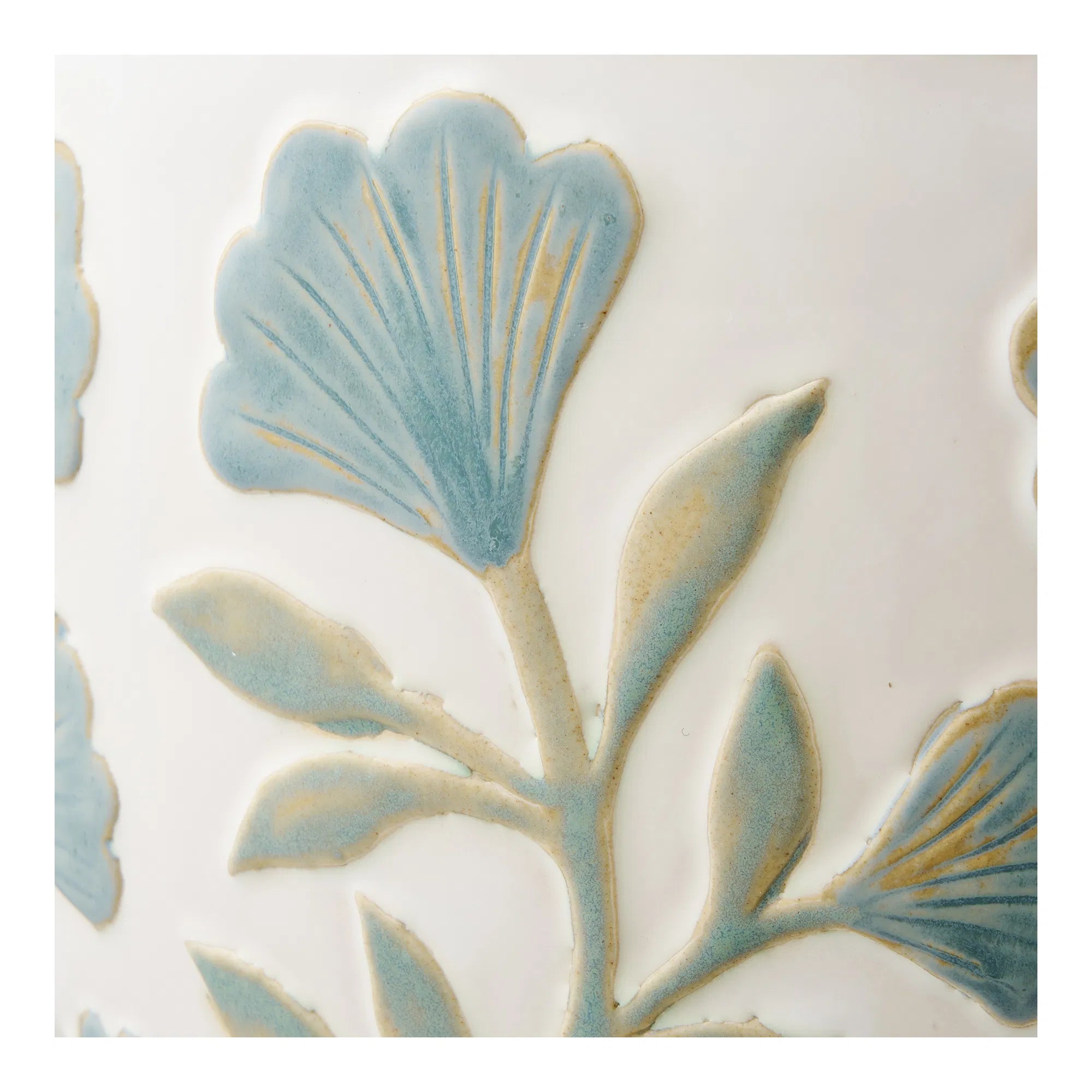 Váza Solvira - z keramiky s kvetinovým motívom