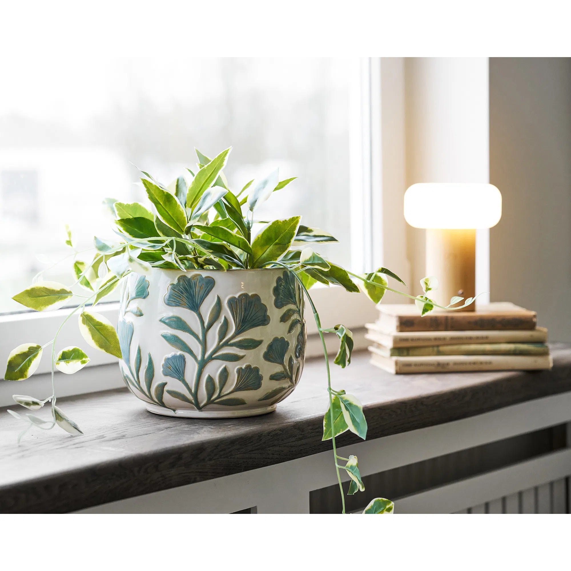 Váza Solvira - z keramiky s kvetinovým motívom