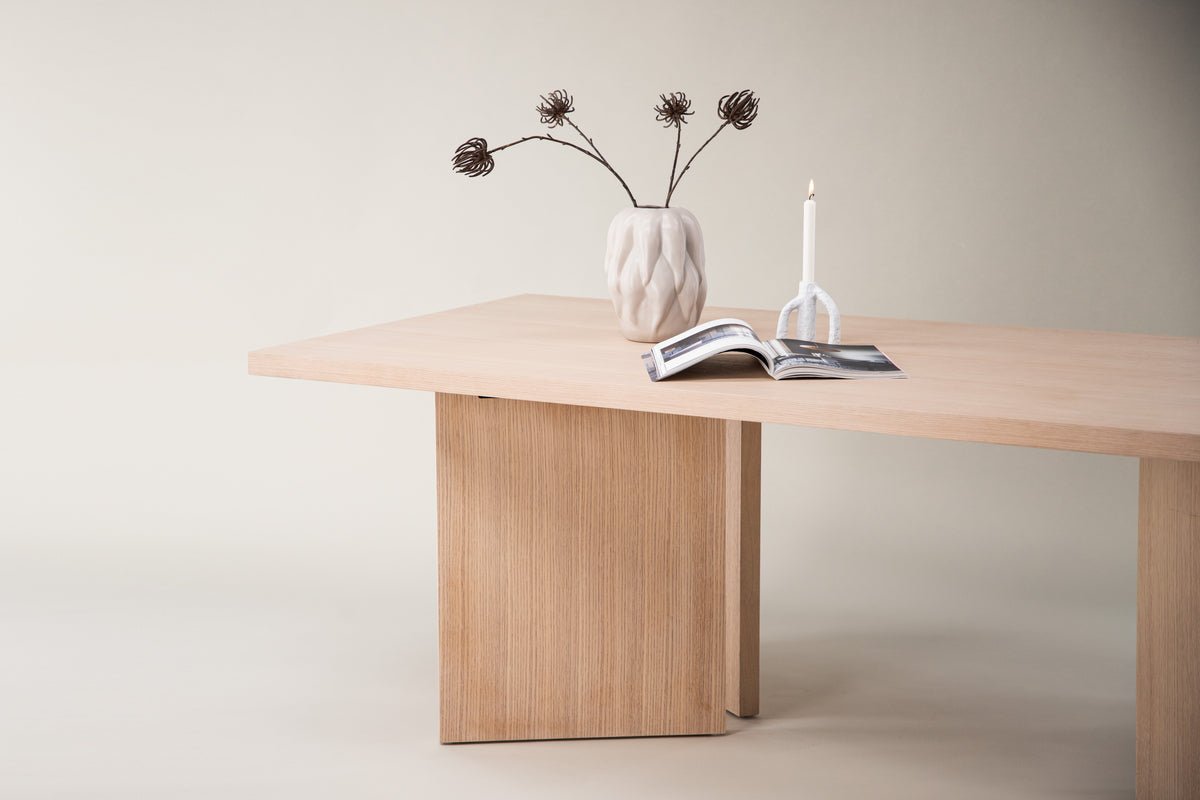 Jedálenský stôl Tasman - ponúka dostatok miesta pre spoločné jedlá