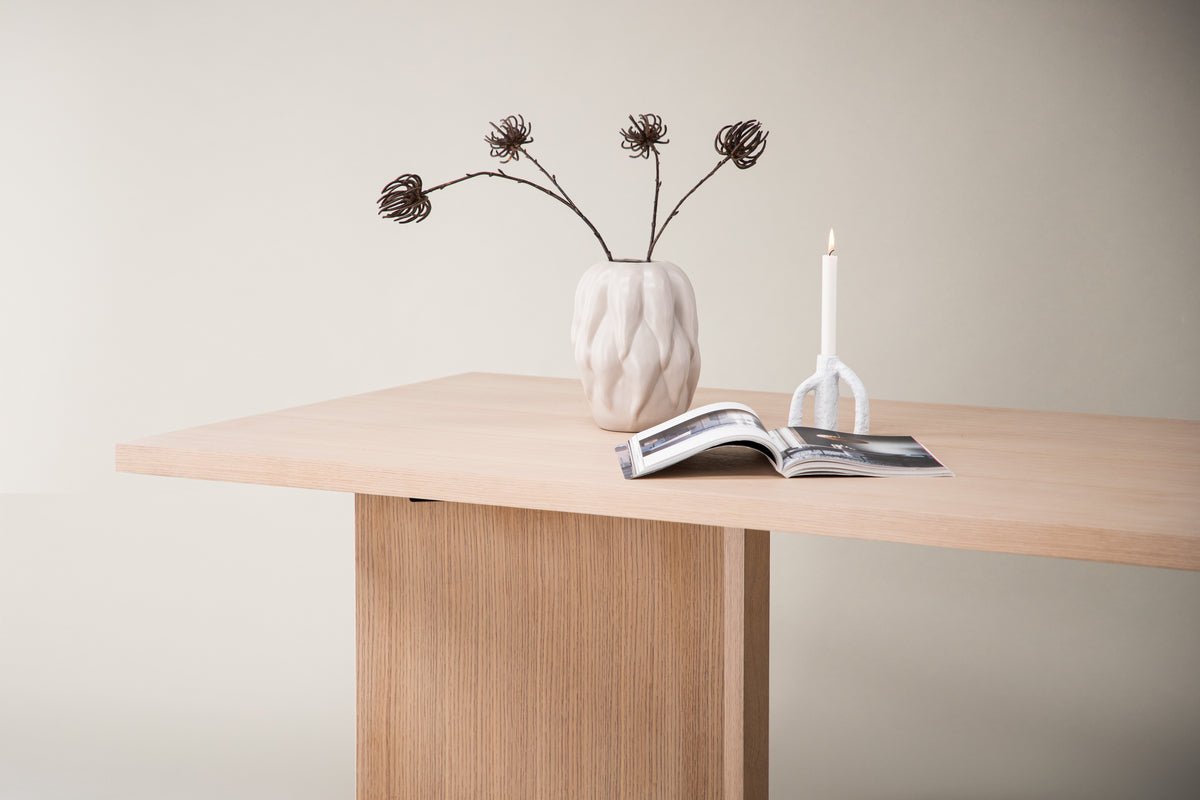 Jedálenský stôl Tasman - ponúka dostatok miesta pre spoločné jedlá