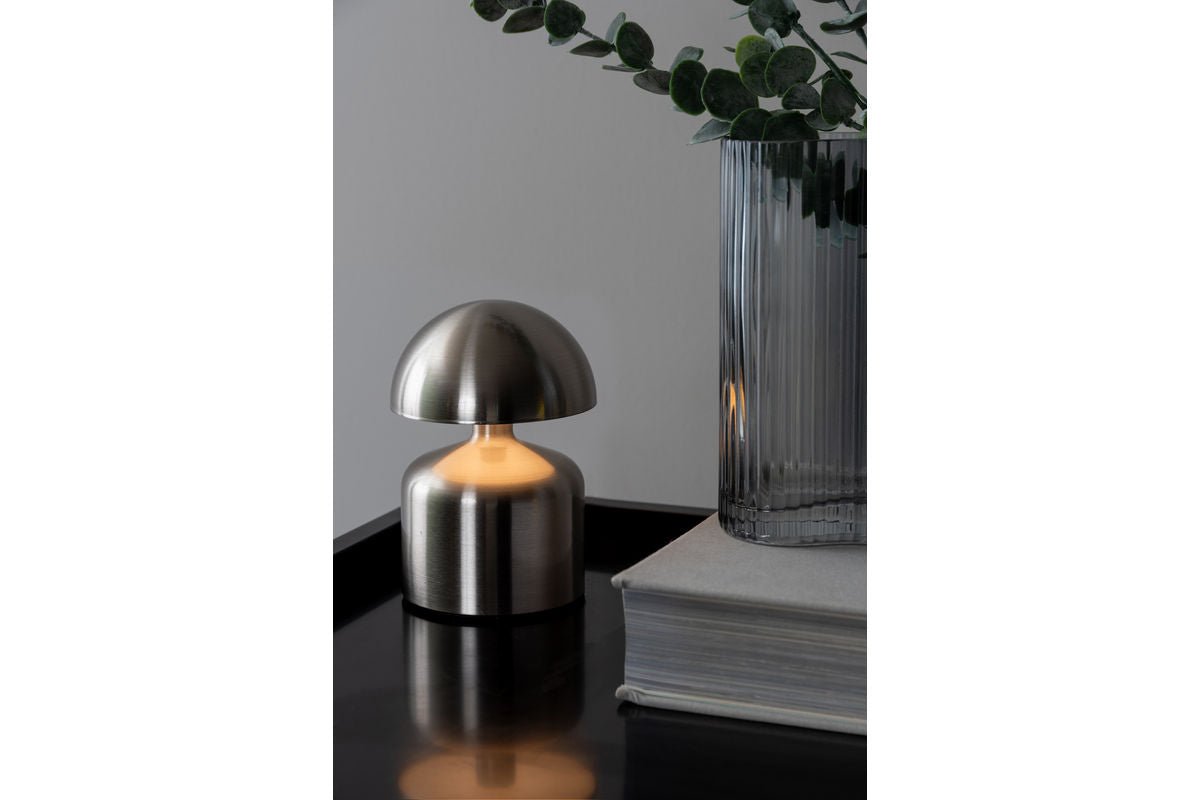 Stolná lampa Budapest - dizajnová lampa z železa s LED