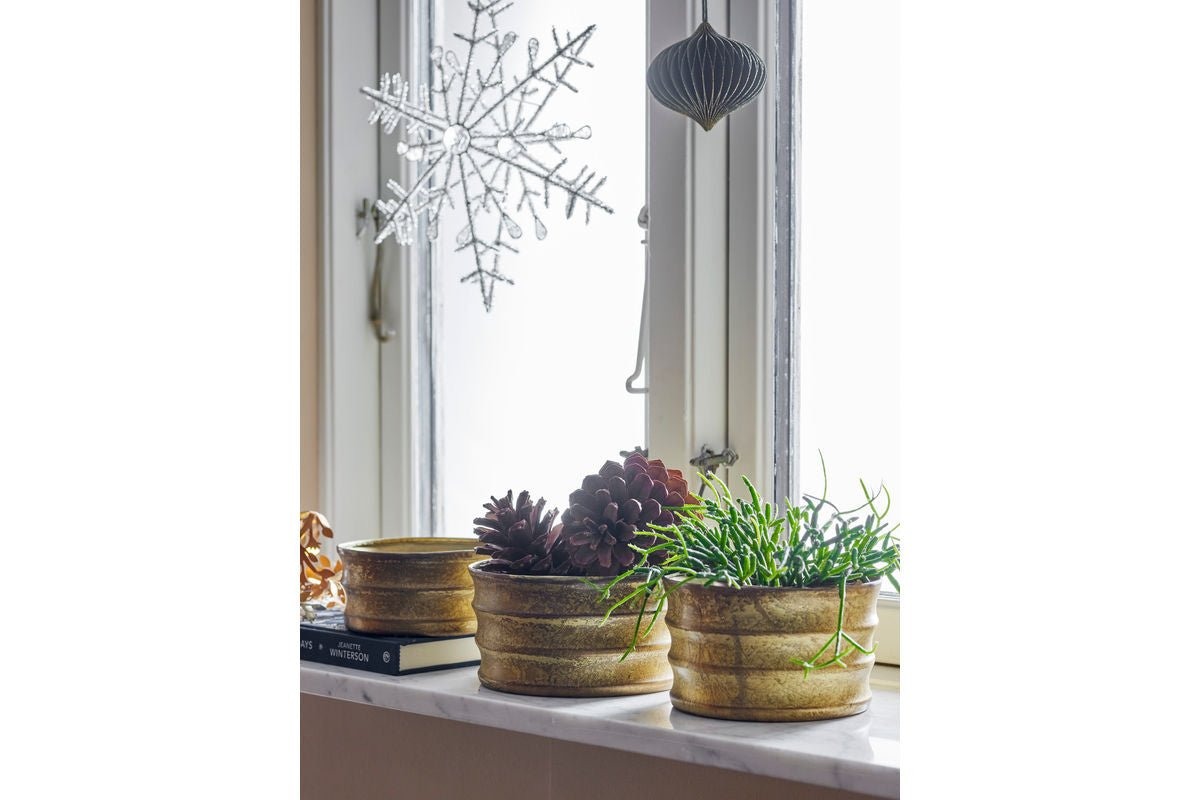 Kvetináče Aureo – rustikálny zlatý vzhľad z kovu (sada 3 ks)