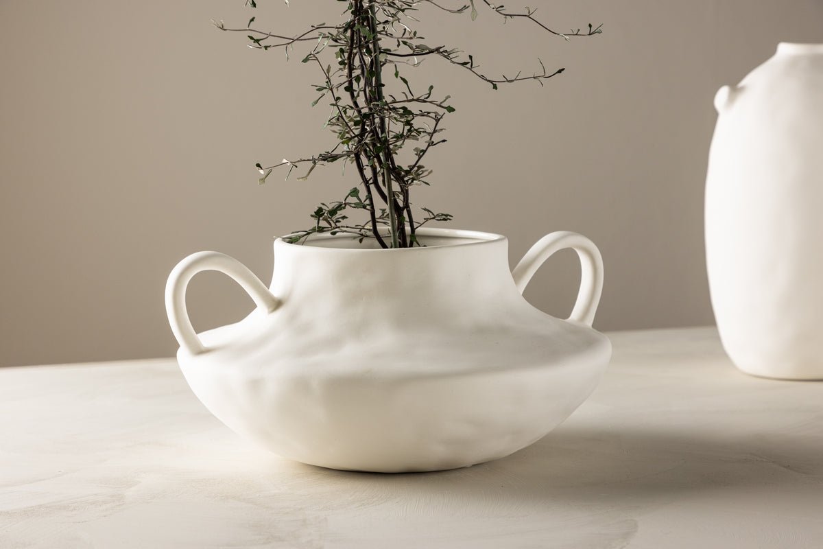 Kvetináč Vian - v okrúhlom tvare s výraznými keramickými uchami