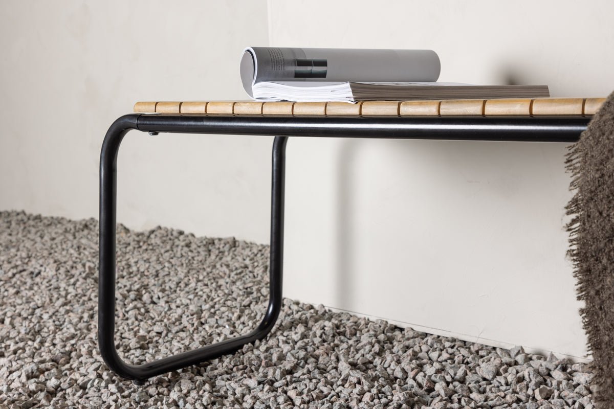 Záhradná lavička Benko - s ryhovanou sedacou plochou z akáciového dreva