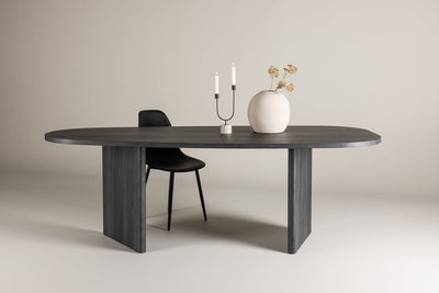 Jedálenský stôl Oaky - elegantný stôl v oválnom tvare