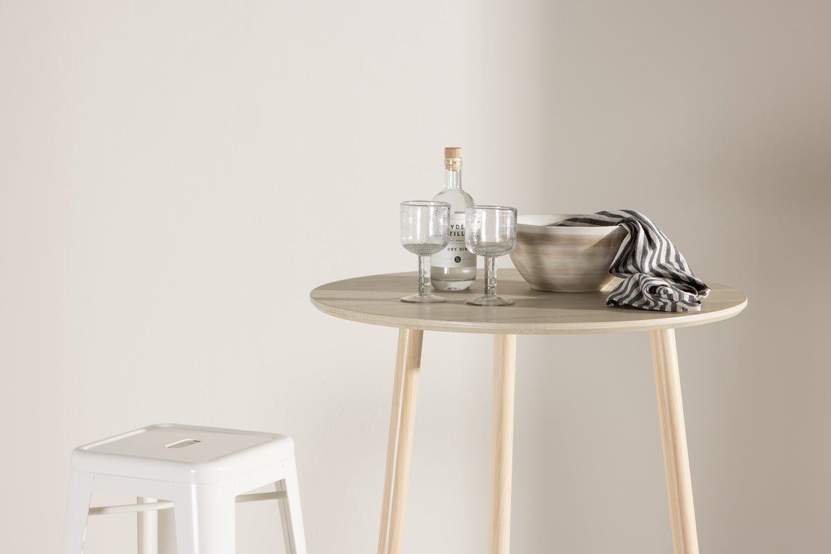 Jedálenský stôl Solana - elegantný a praktický