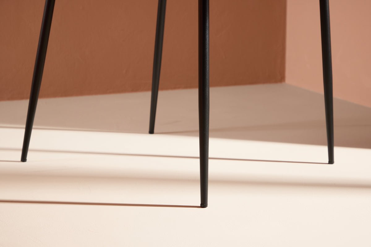 2-dielna sada - stolička Parížanka v Červenej