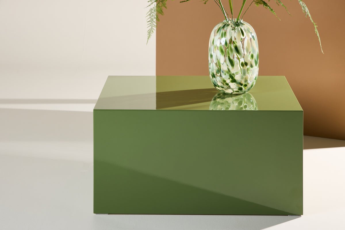 Konferenčný stolík/príručný stolík Rivana – jednoduchý a všestranný