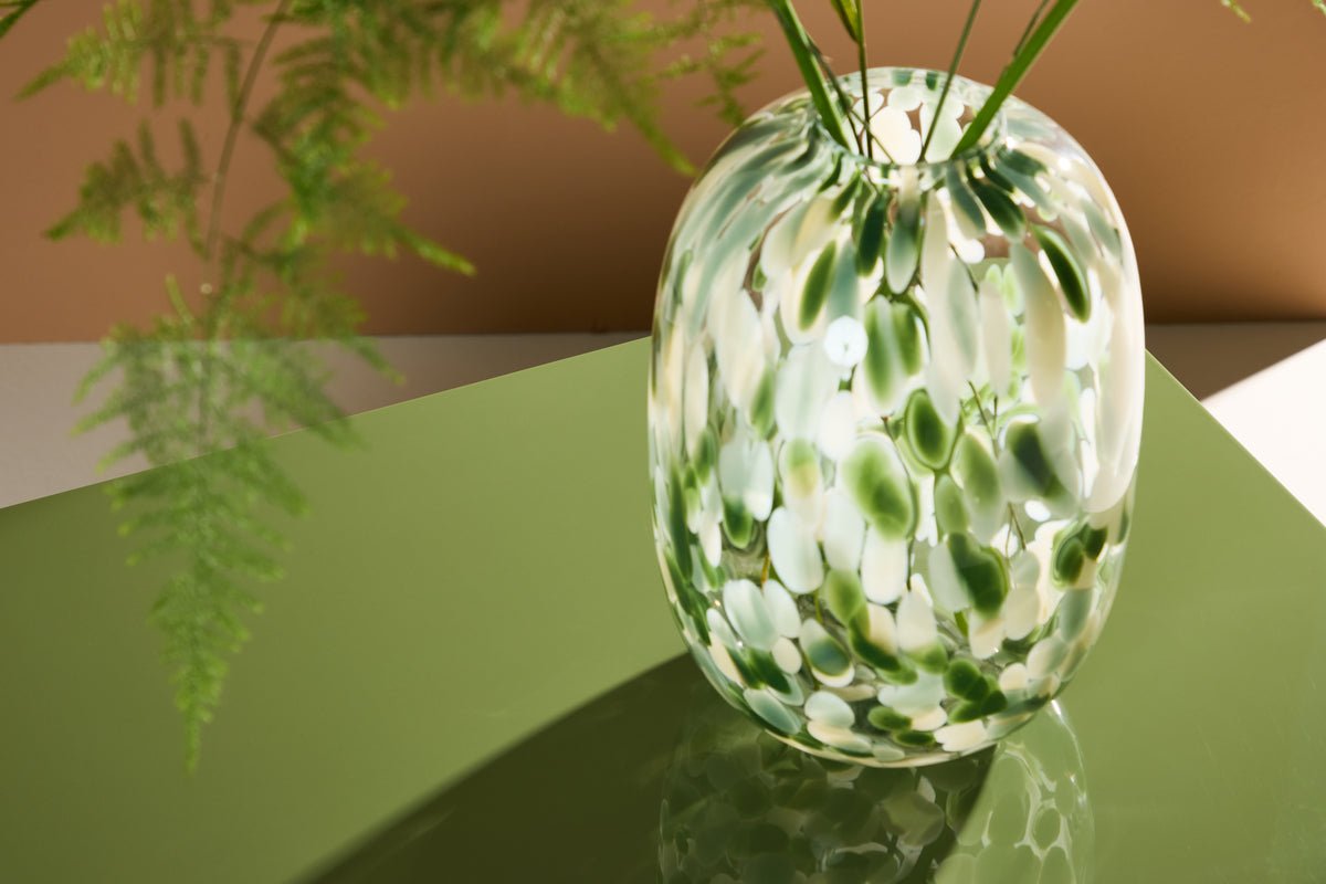 Konferenčný stolík/príručný stolík Rivana – jednoduchý a všestranný