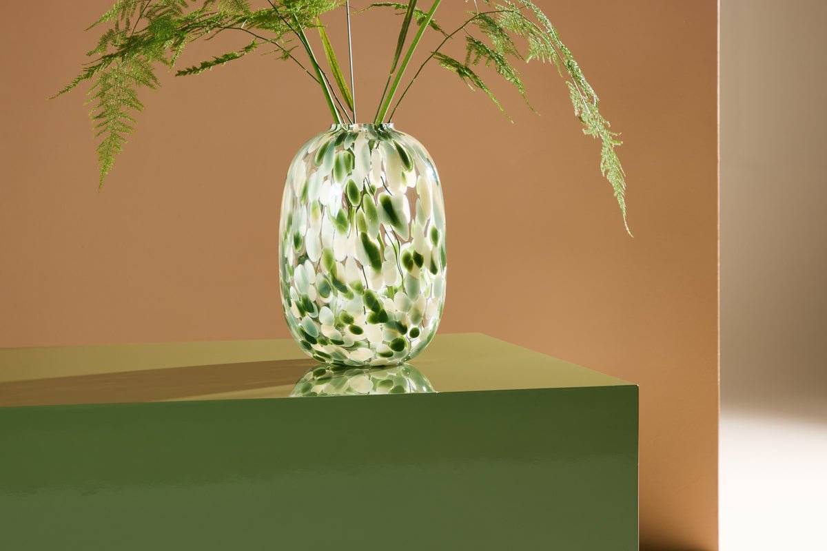 Konferenčný stolík/príručný stolík Rivana – jednoduchý a všestranný