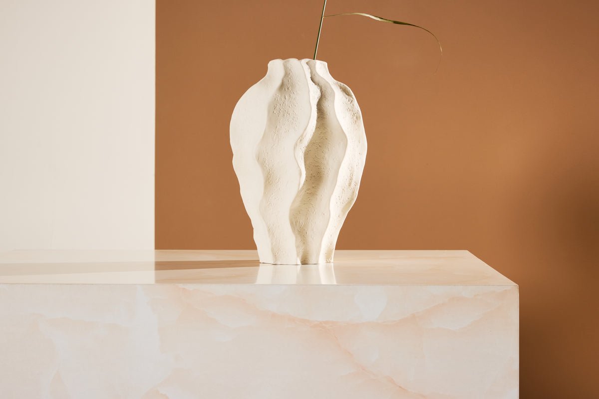 Konferenčný stolík/príručný stolík Rivana – jednoduchý a všestranný