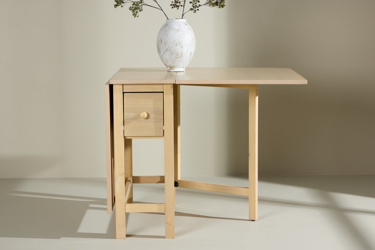 Jedálenský stôl Martha - obdĺžnikový rozťahovací jedálenský stôl natretý