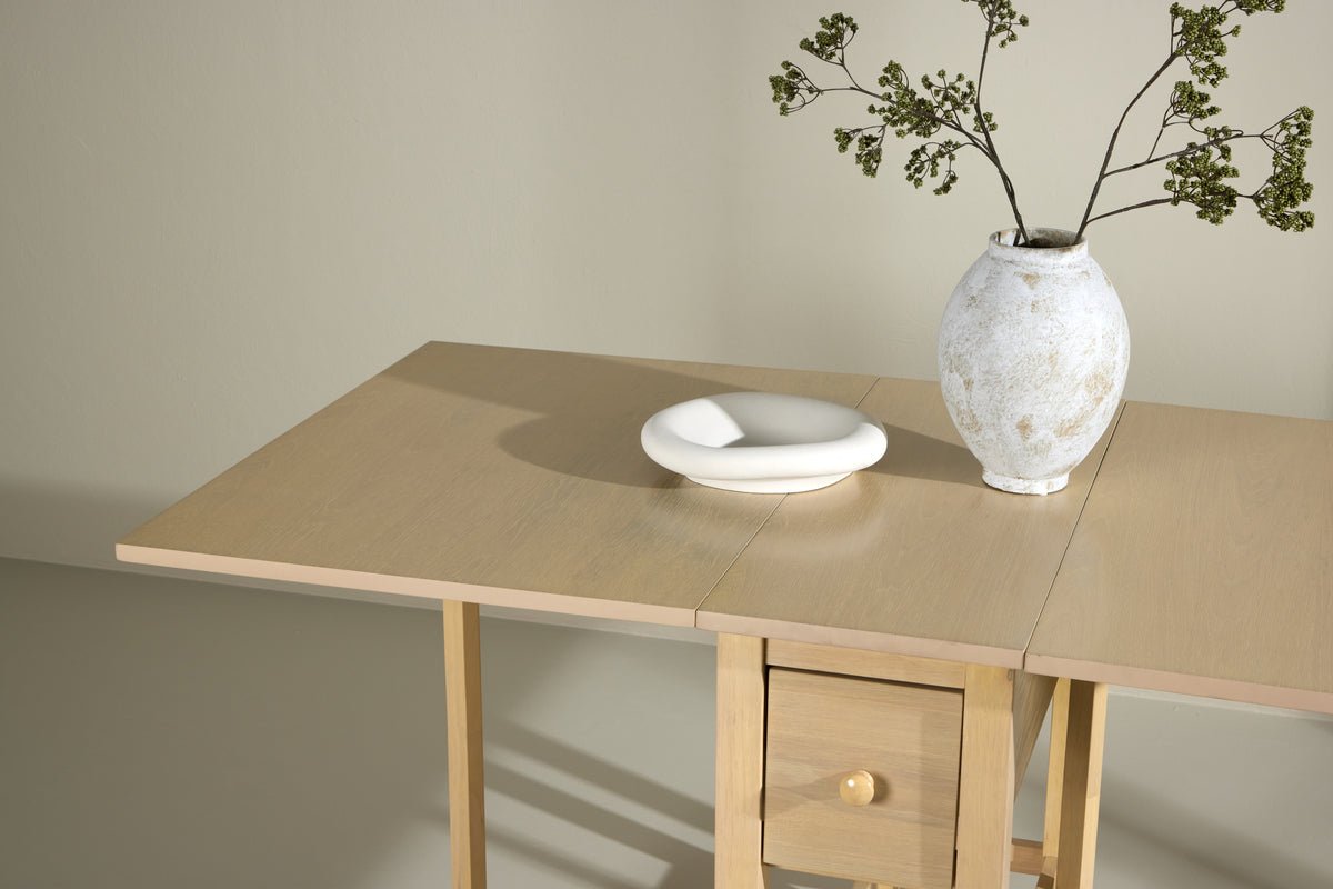 Jedálenský stôl Martha - obdĺžnikový rozťahovací jedálenský stôl natretý