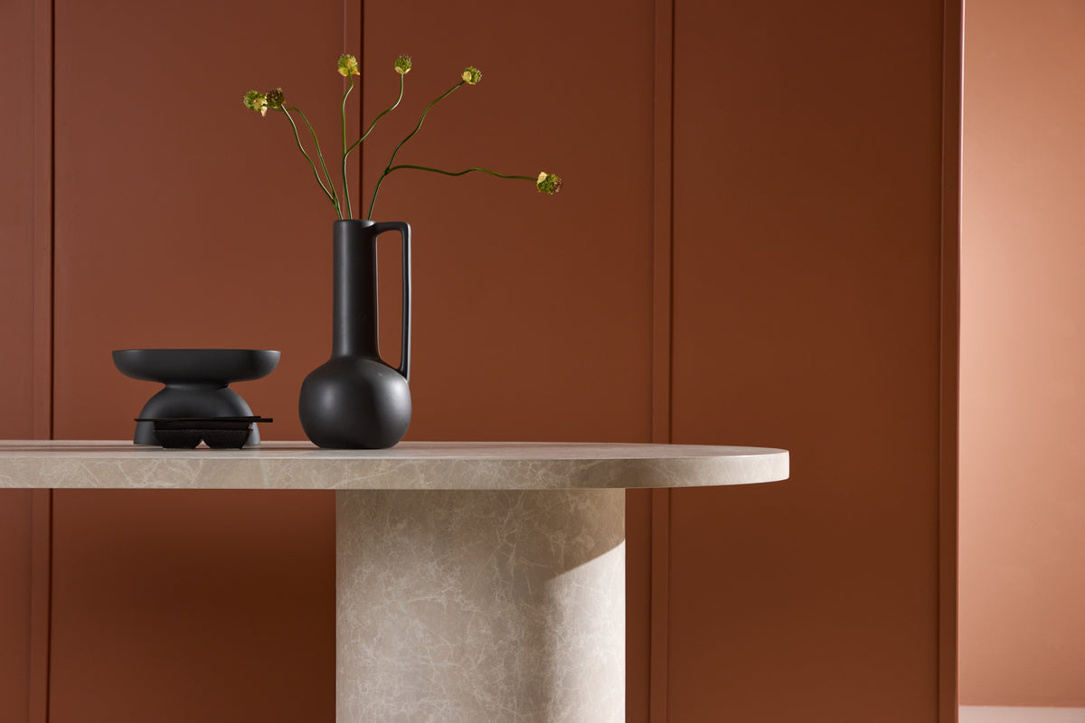 Jedálenský stôl Cielo - v jednoduchom dizajne s elegantným mramorovým vzhľadom