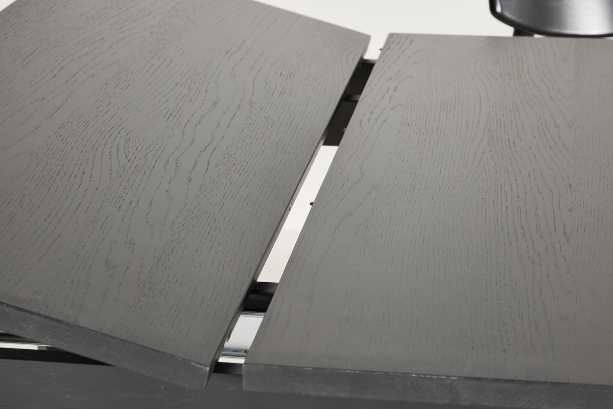 Jedálenský stôl Wainui - vyrobený z pevného dubového dreva