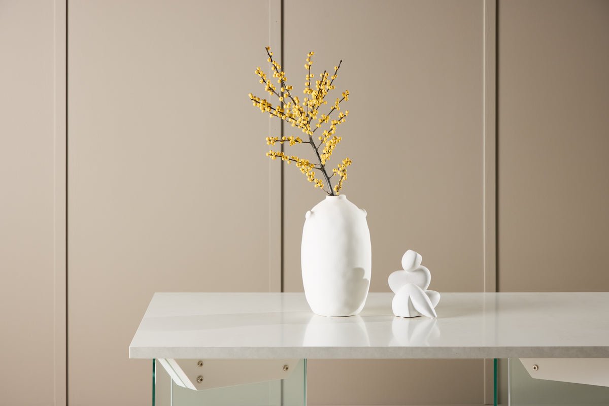 Konferenčný stolík Valerio - elegantný s nožičkami z skla