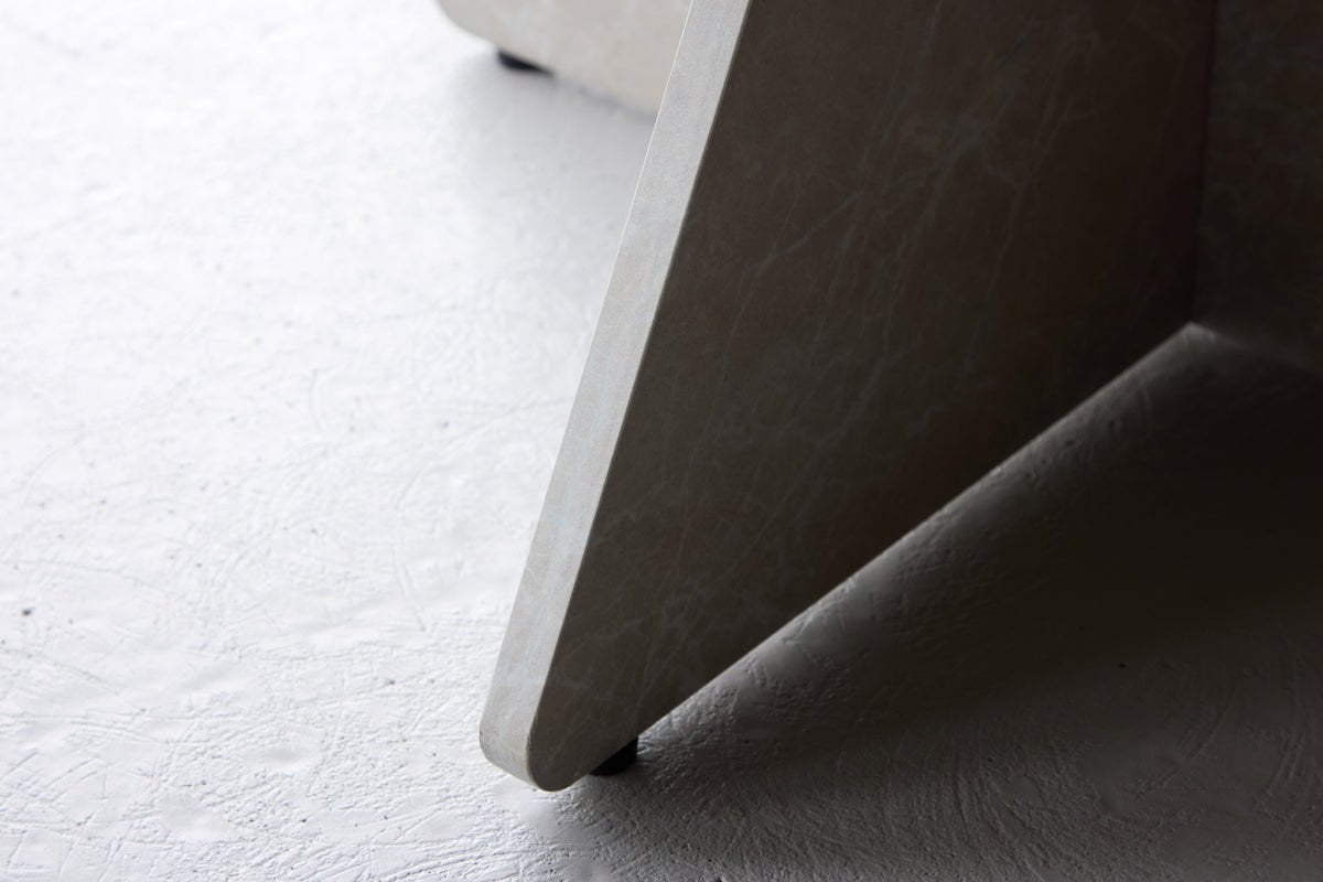 Konferenčný stolík Navaro - okrúhly stolík v jemnej béžovej farbe