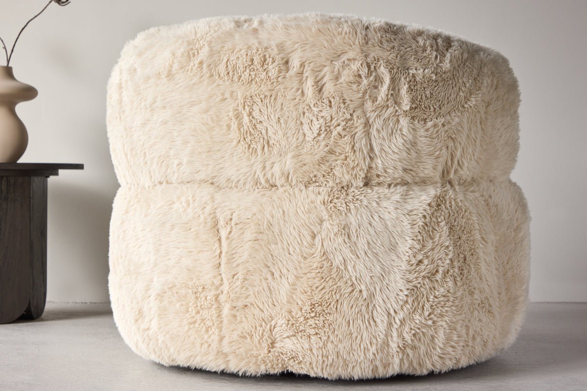 Kreslo Fiby - s polyesterovým poťahom v krémovo bielej farbe