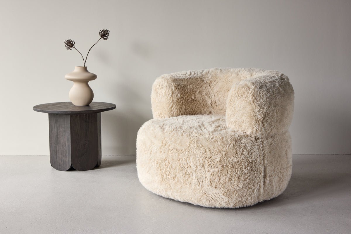 Kreslo Fiby - s polyesterovým poťahom v krémovo bielej farbe