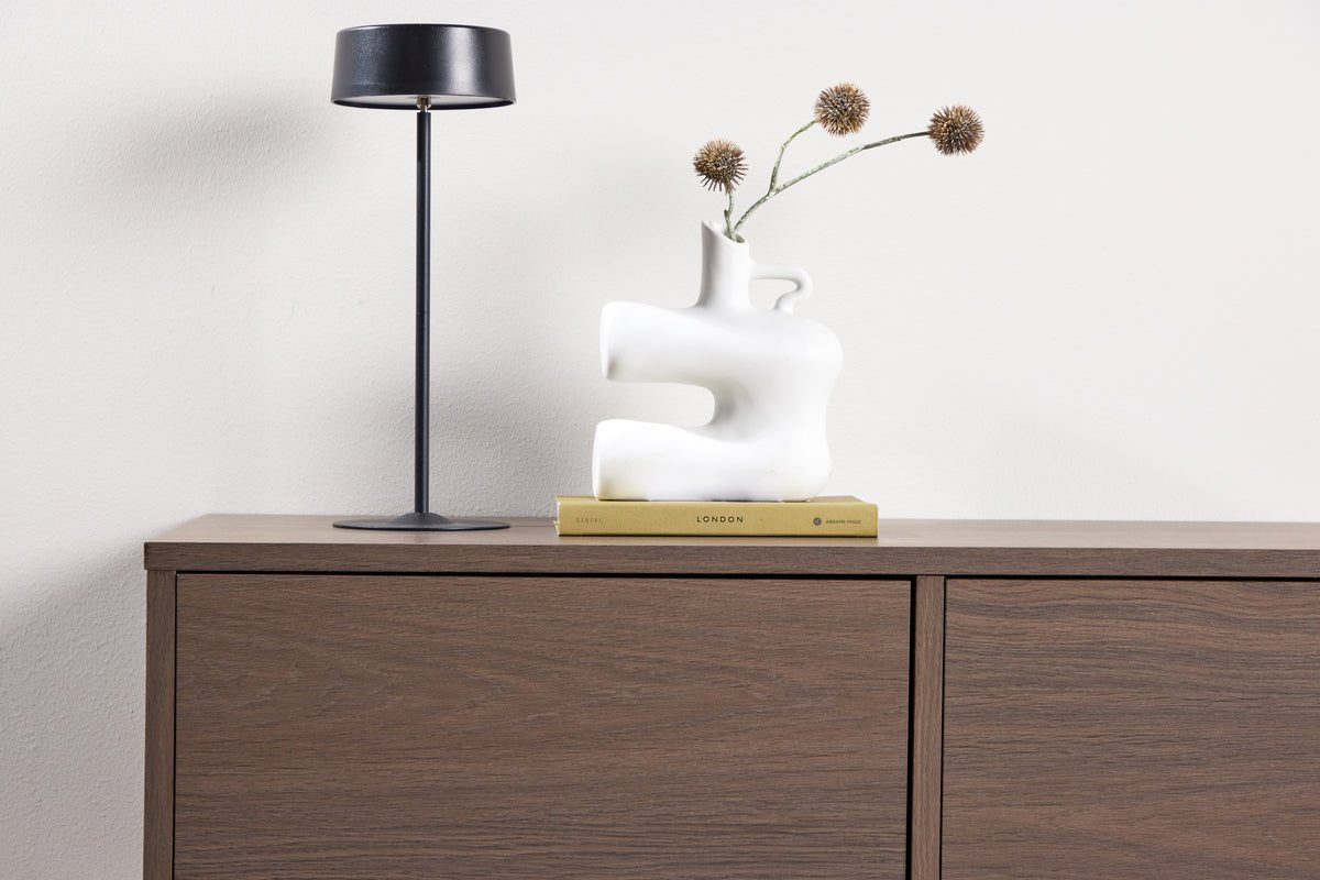 Dizajnový TV nízky stolík Taverno – teplý drevený dizajn s úložným priestorom