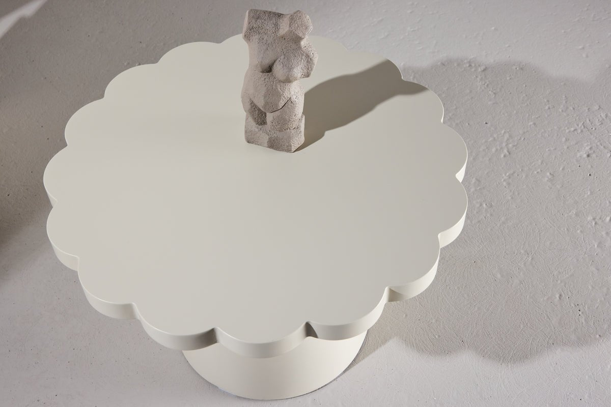 Konferenčný stolík Florena - v béžovej farbe s vlnitým okrajom