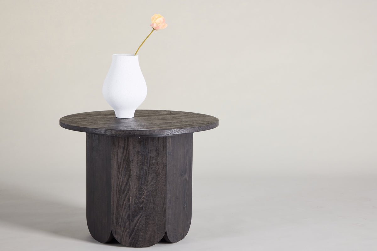 Konferenčný stolík Keralo - štýlový okrúhly stolík v drevenom vzhľade