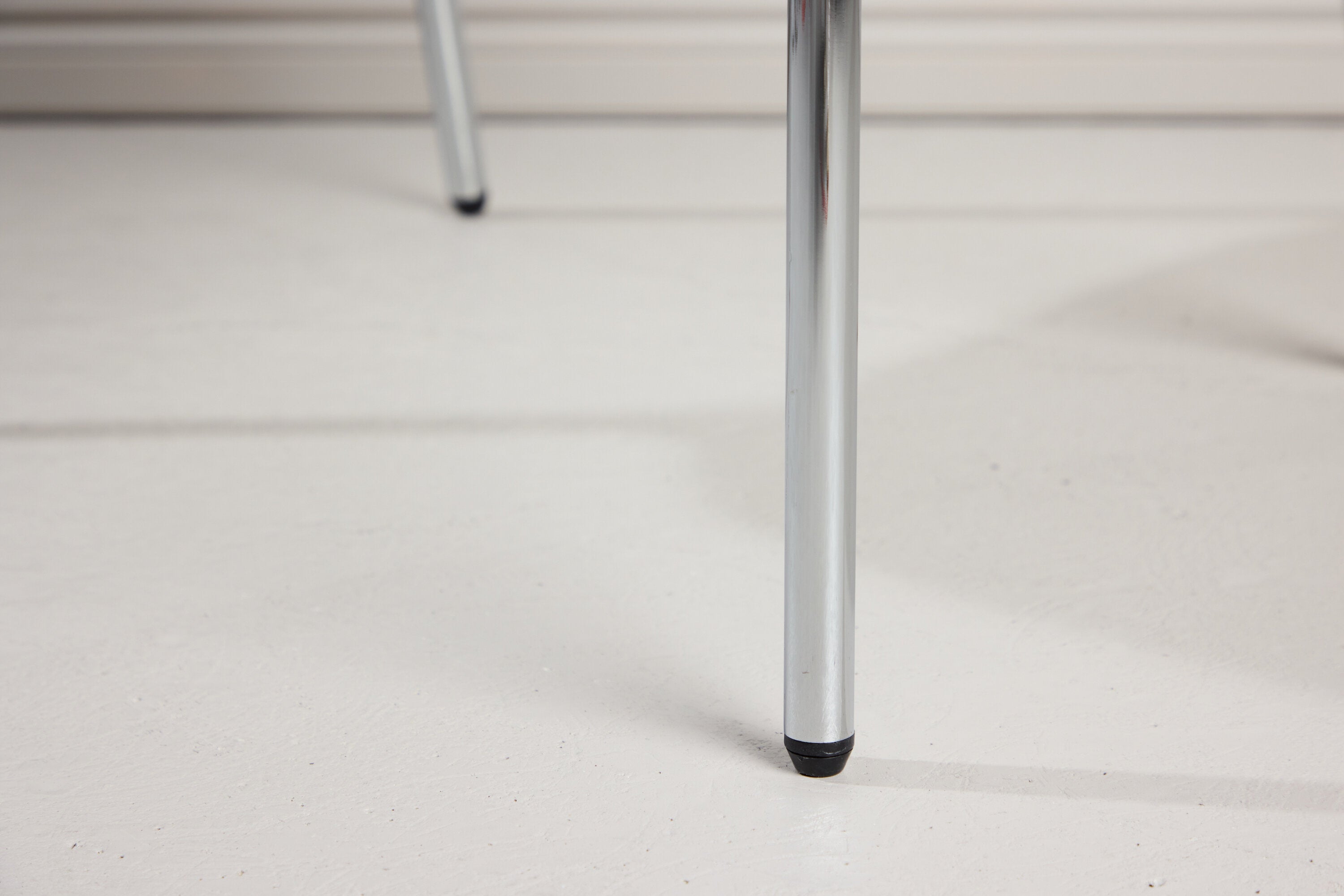 Stolička Helora v béžovej farbe z polyester-lanového materiálu