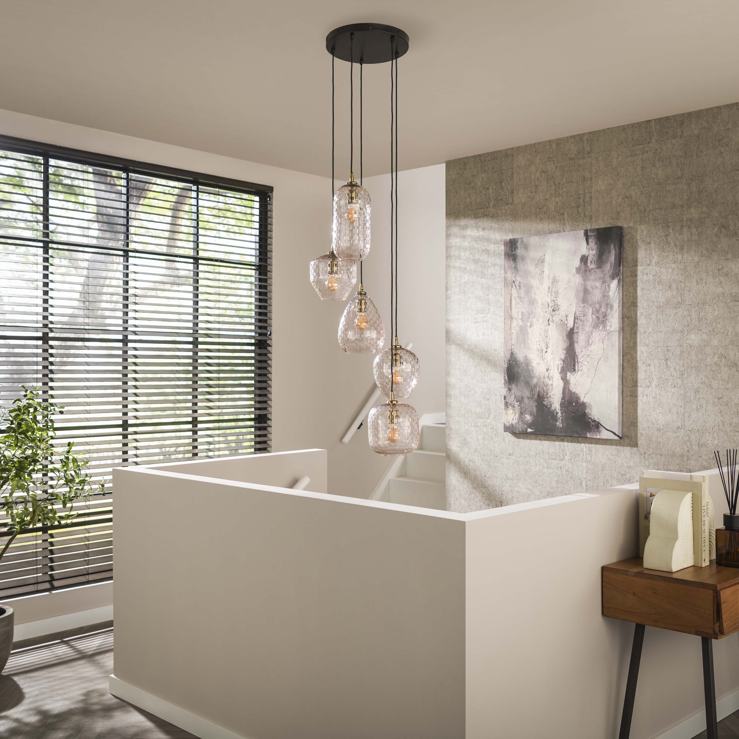 Závesné svietidlo „Arcana“ – stupňovité z diamantového skla s výškou 180 cm