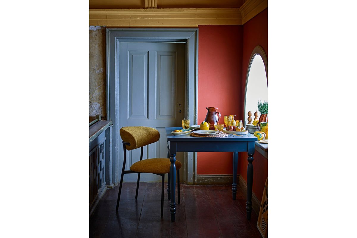 Jedálenská stolička Felix – čalúnenie z chenillu v teplom žltom odtieni