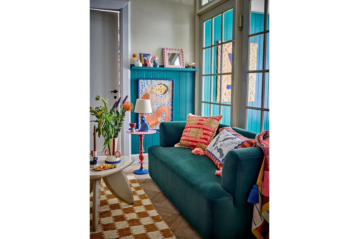 Konferenčný stolík Lux – Sochársky dizajn v prírodnom odtieni