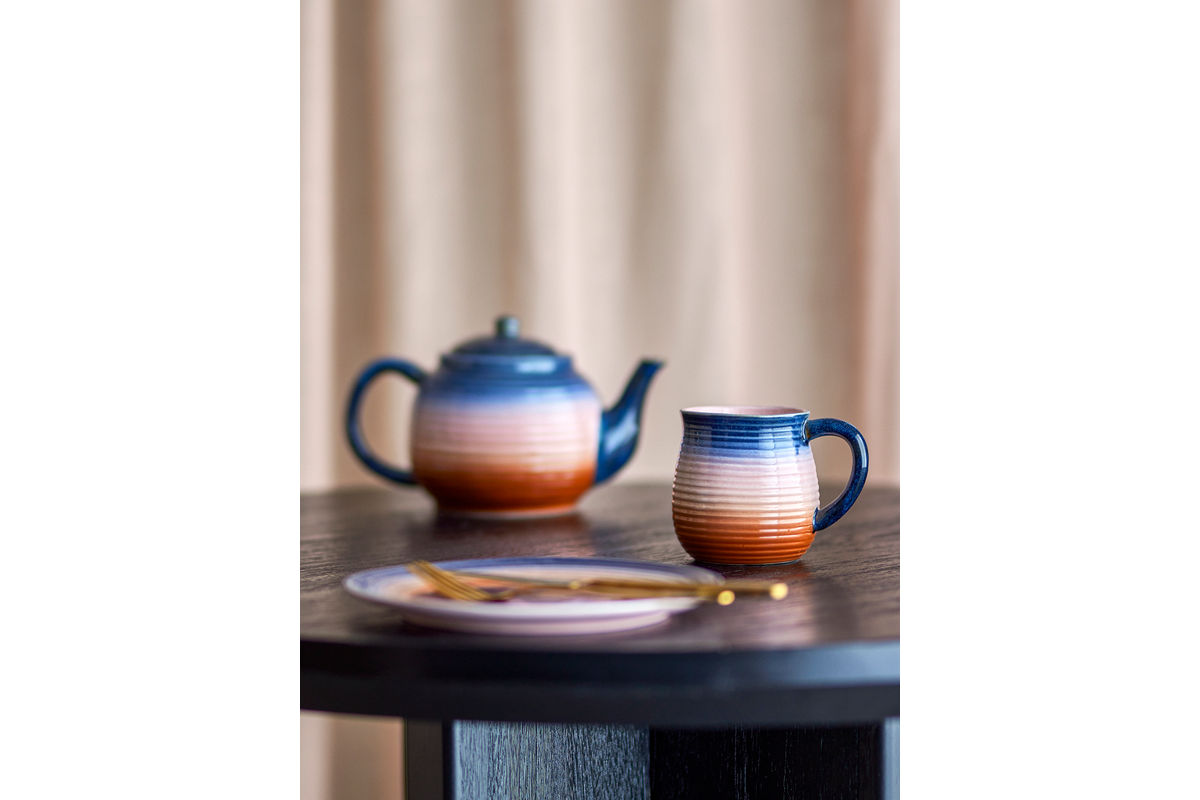 Súprava šálok Gabi – rebrované kameninové šálky s jemným farebným prechodom (sada 4 ks)