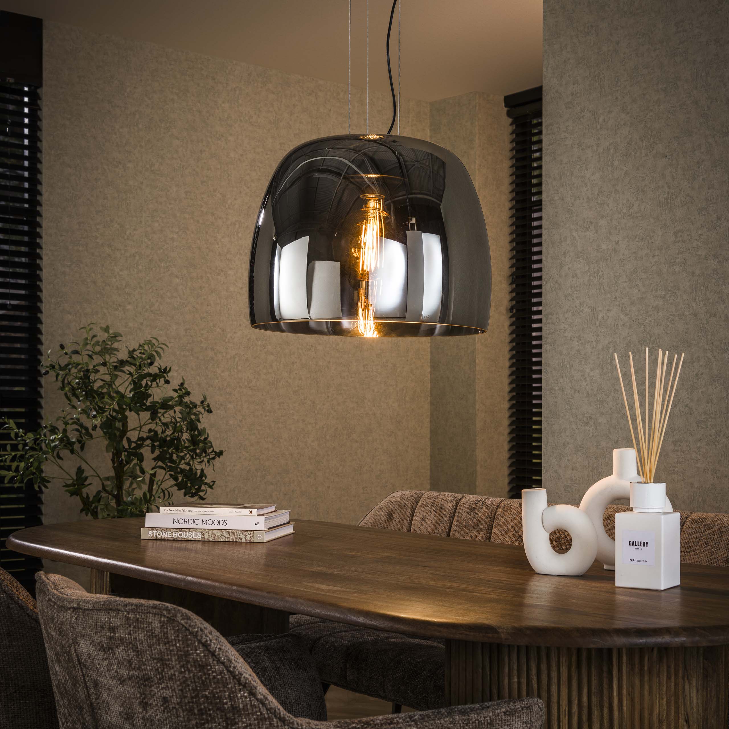 Závesná lampa „Avernis“ – Veľký tienidlo v prevedeniach jantár, meď a chróm