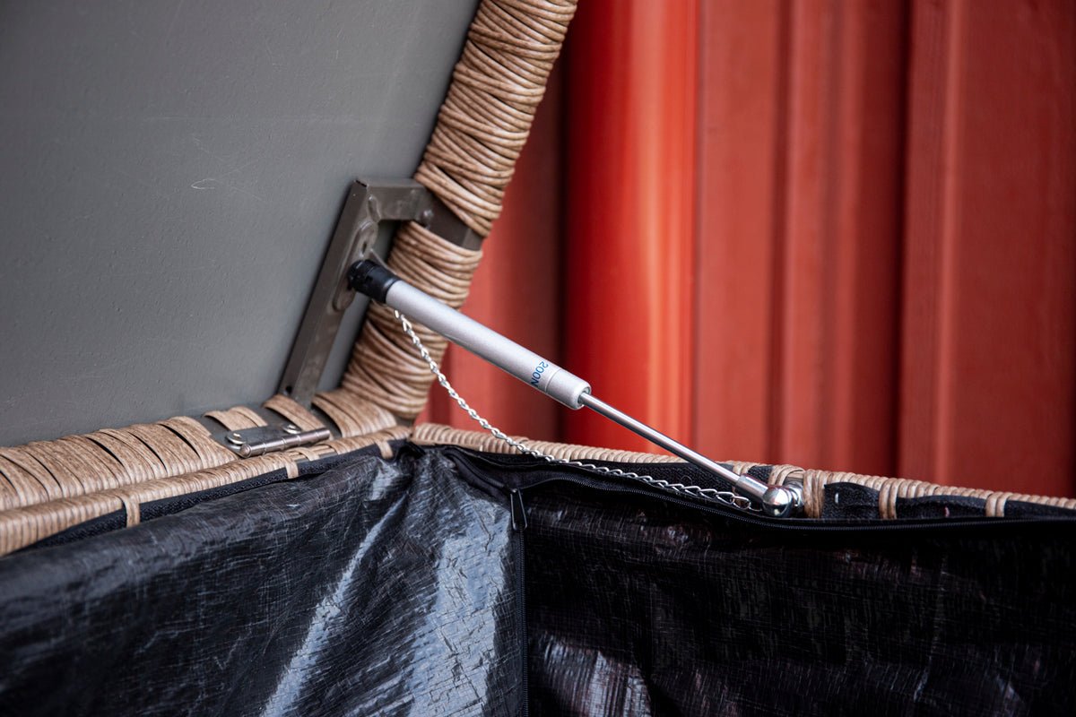 Záhradná box na vankúše Brisbane - K dispozícii v Sivá, Czarny a prírodnej farbe