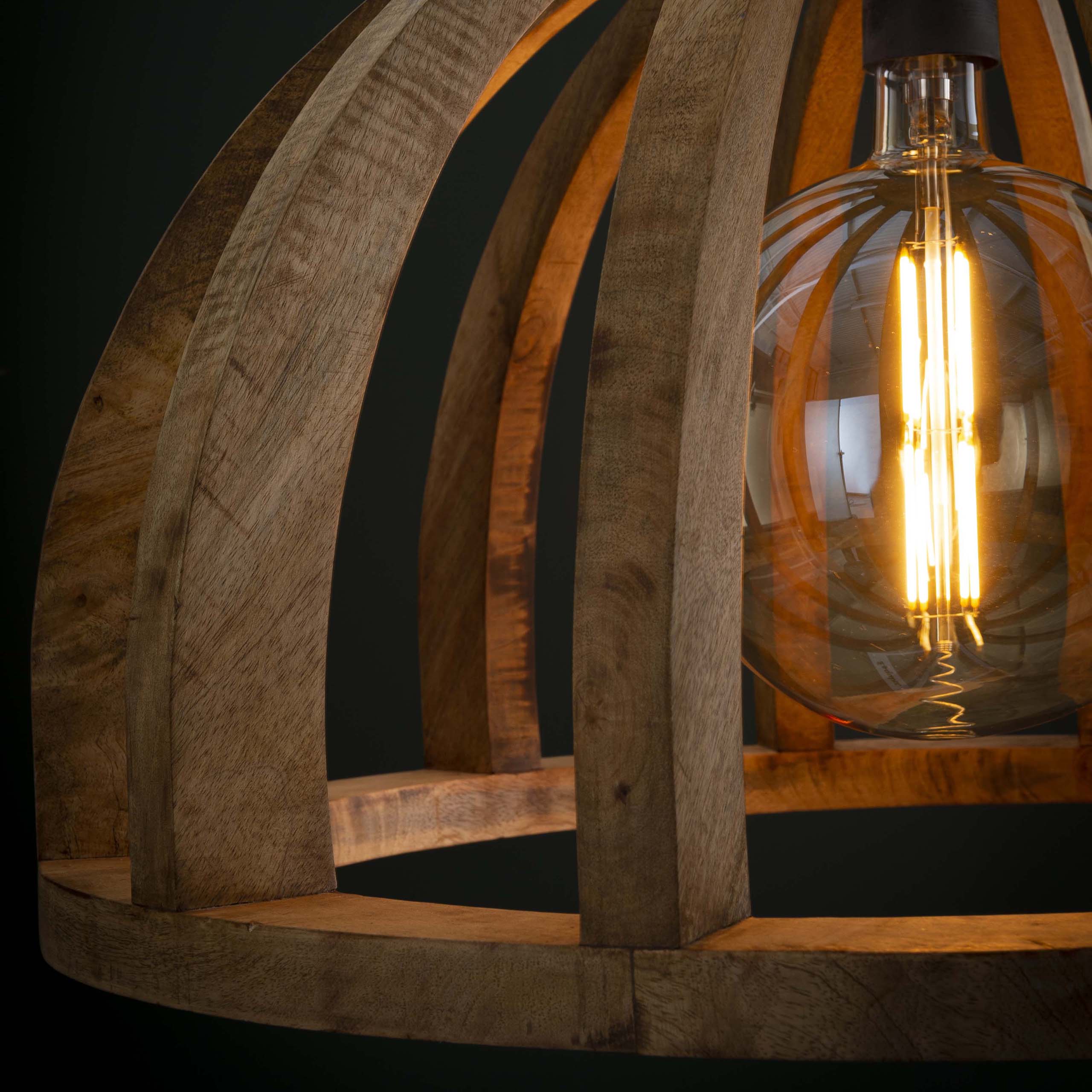 Závesná lampa Madero – Masívne mangové drevo s prirodzeným vzhľadom