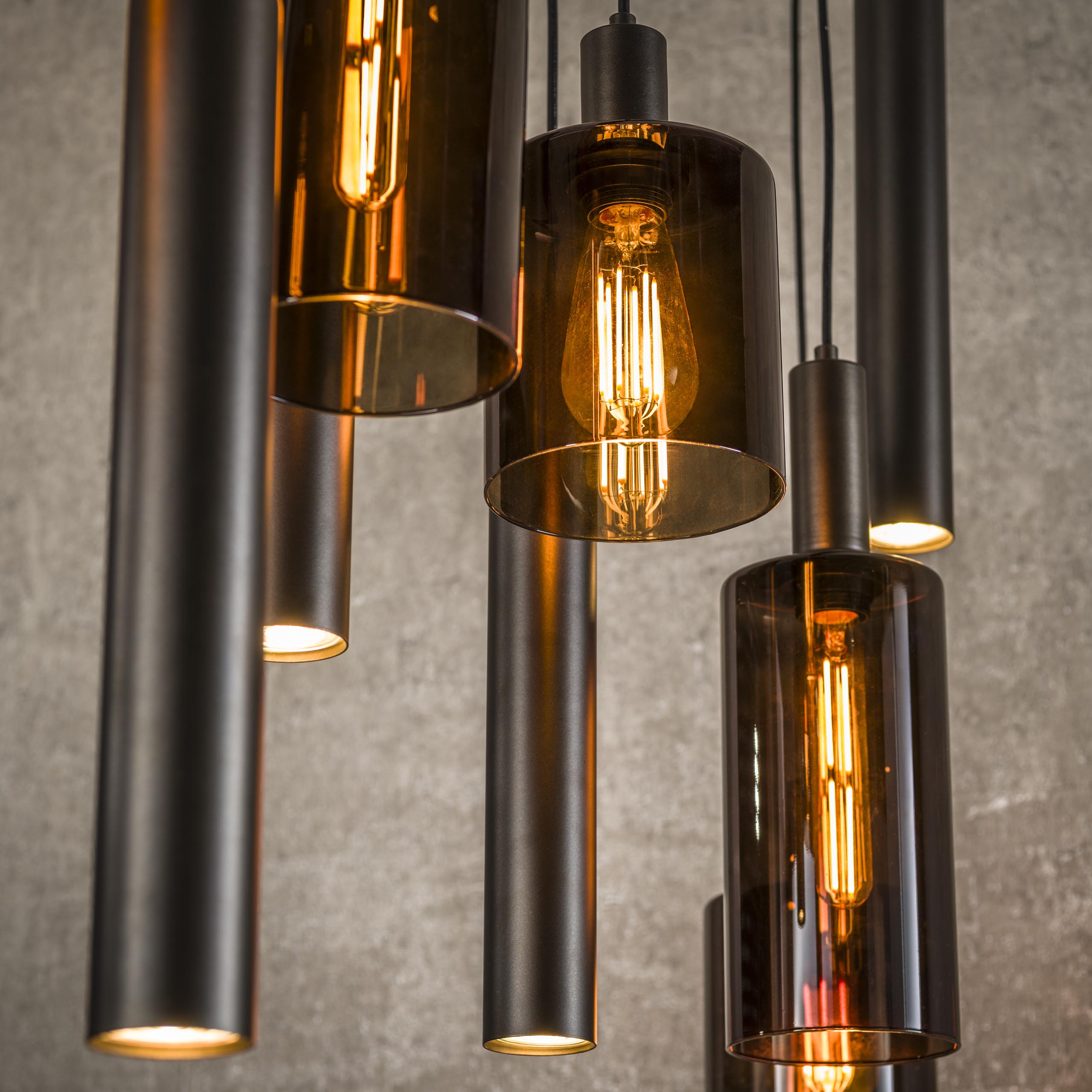 Závesné svietidlo Ayu – zhlukový dizajn v hnedej farbe (9-plamenné)