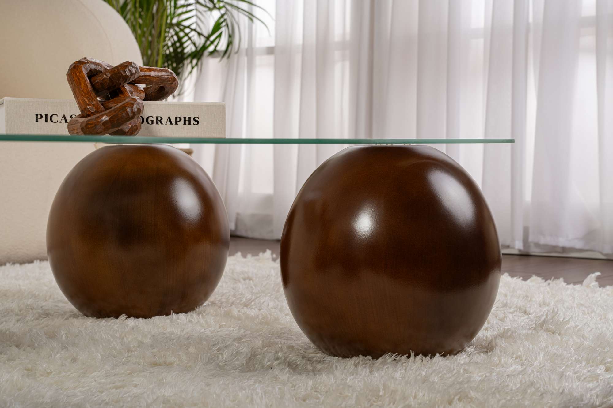 Konferenčný stolík Trevano - tvrdená sklenená doska stola s vlnkovým obrysom