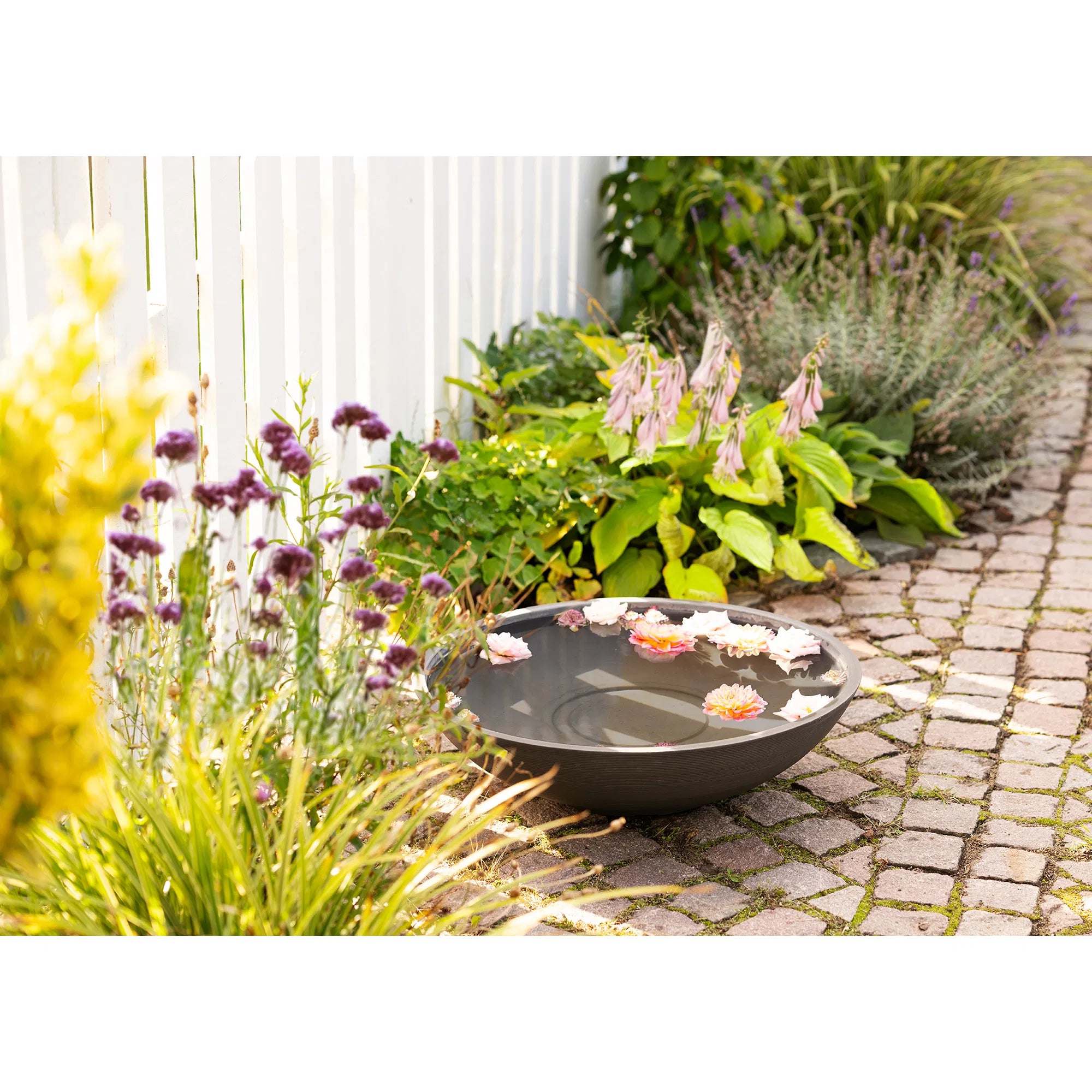 Záhradná vodná misa Aldrenor – štýlová kvetinová misa v tmavosivej farbe