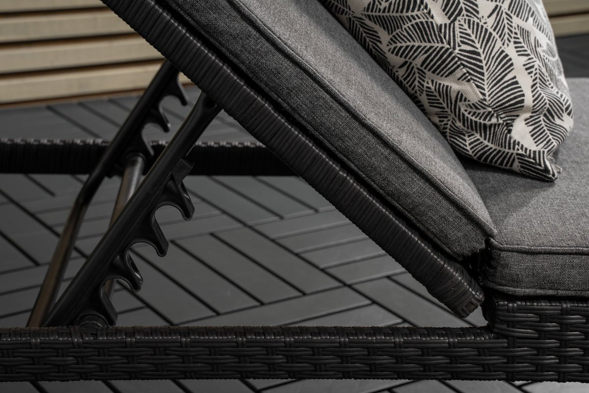 Záhradné ležadlo Irina - z ratanu