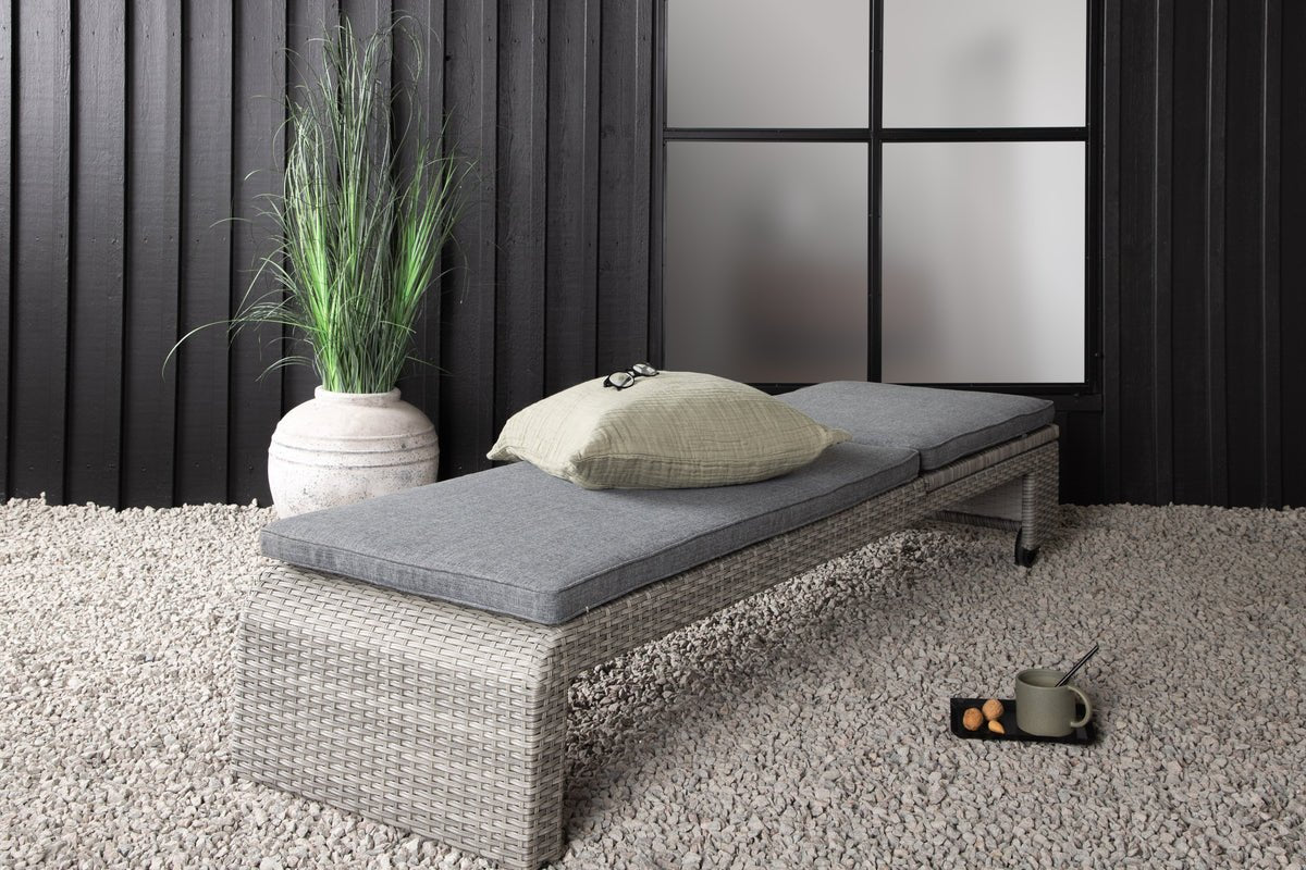 Záhradné ležadlo Irina - z ratanu