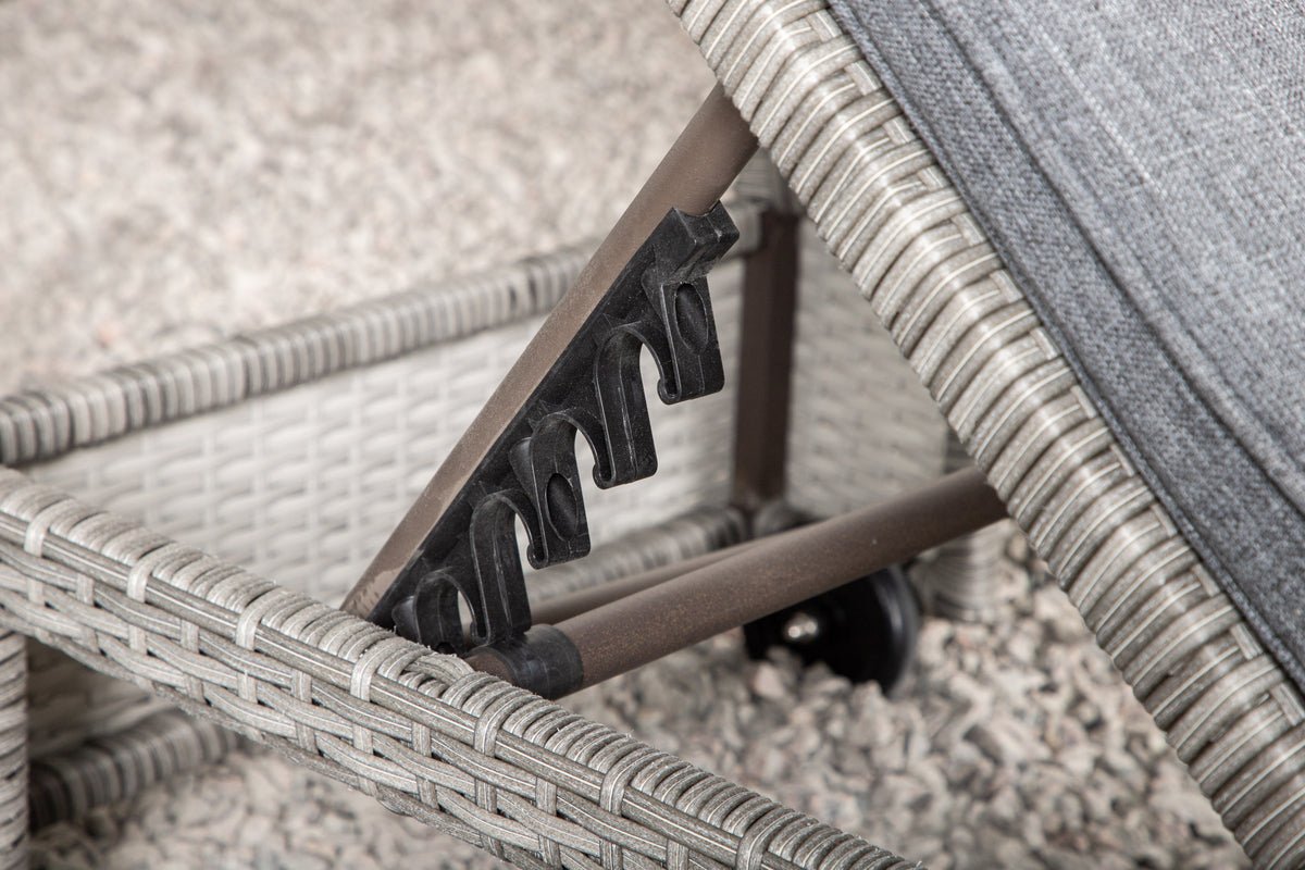 Záhradné ležadlo Irina - z ratanu