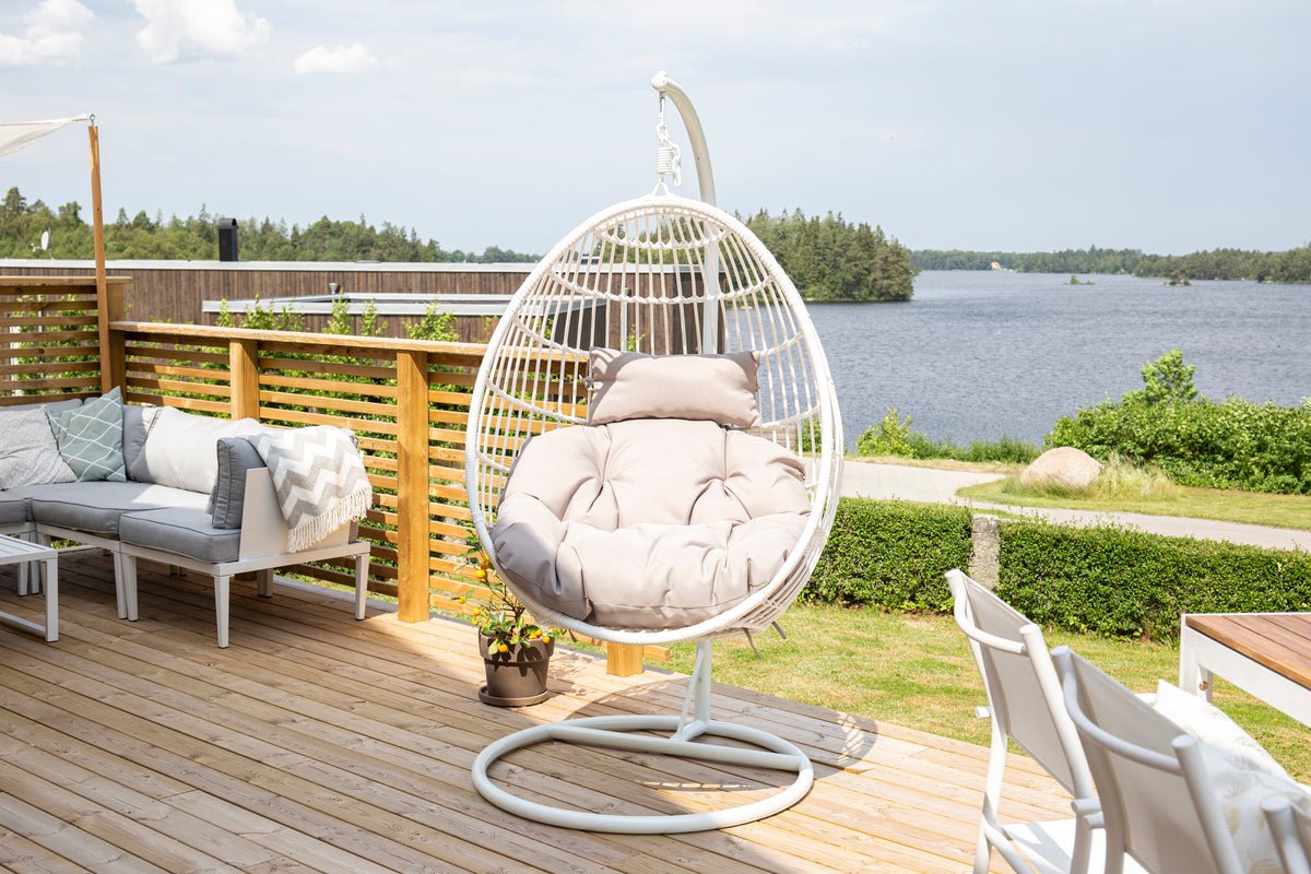 Záhradné závesné kreslo Vegas - z ratanu/kovu v bielej