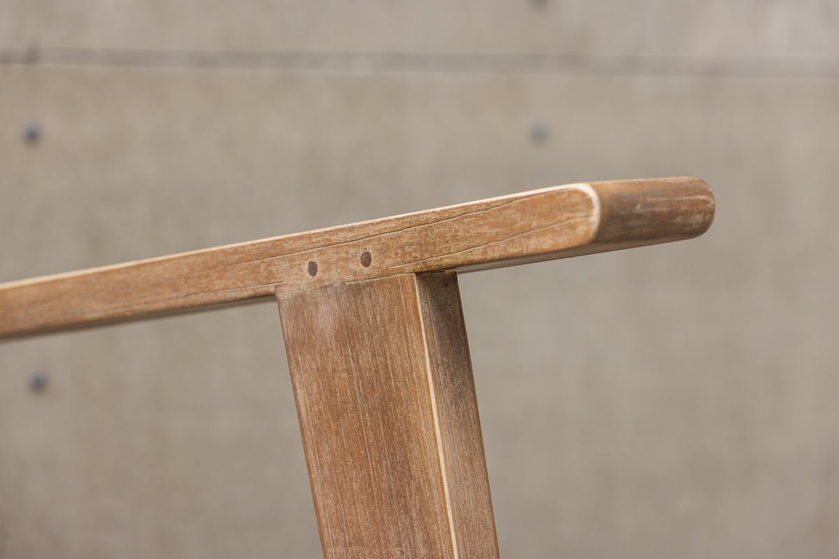 Záhradné lounge kreslo April - z hnedého akáciového dreva