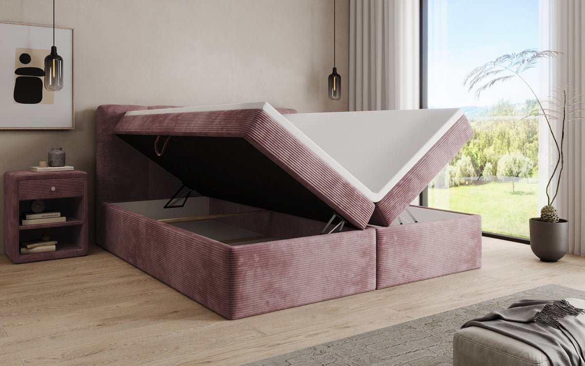 Boxspringová posteľ Cozy II v poťahu z látky Mančester s úložným priestorom